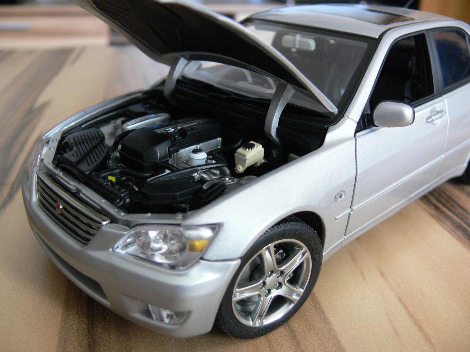 AUTOart 1/18 - Lexus Owners Club Europe