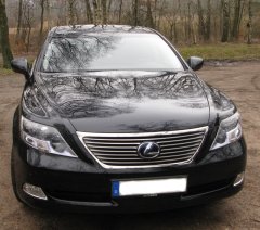 Lexus LS600hL V