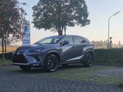 Lexus NX Fotos